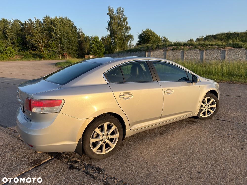 Toyota Avensis 2.0 Multidrive S Executive - 5