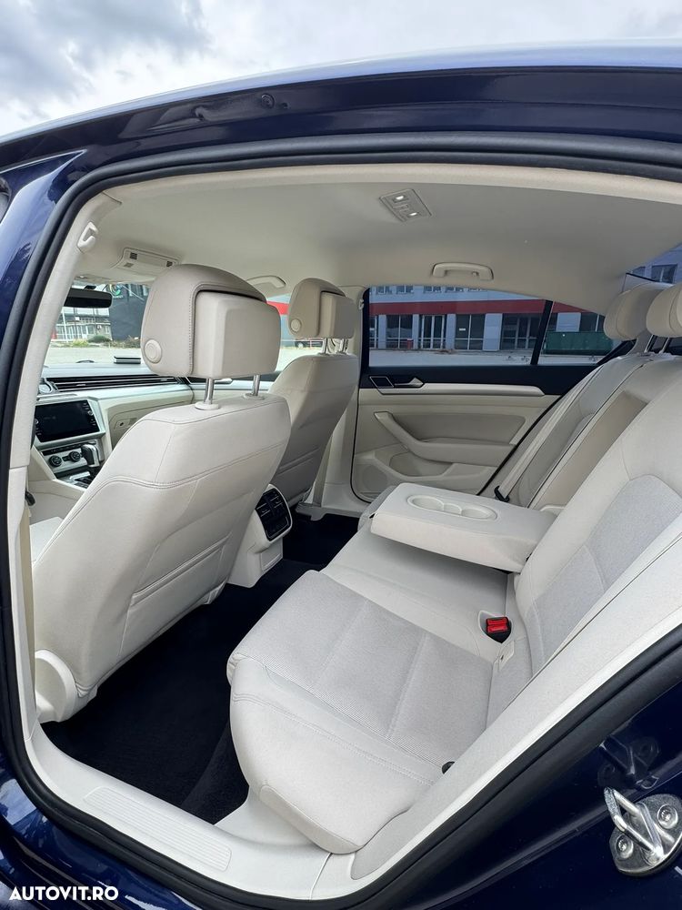 Volkswagen Passat - 17