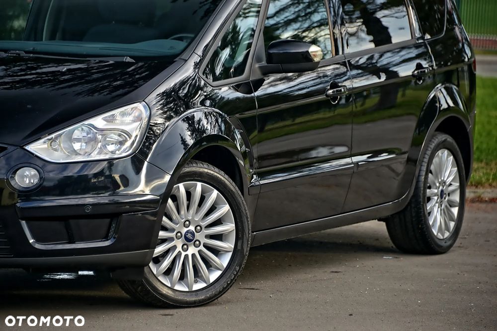 Ford S-Max - 12