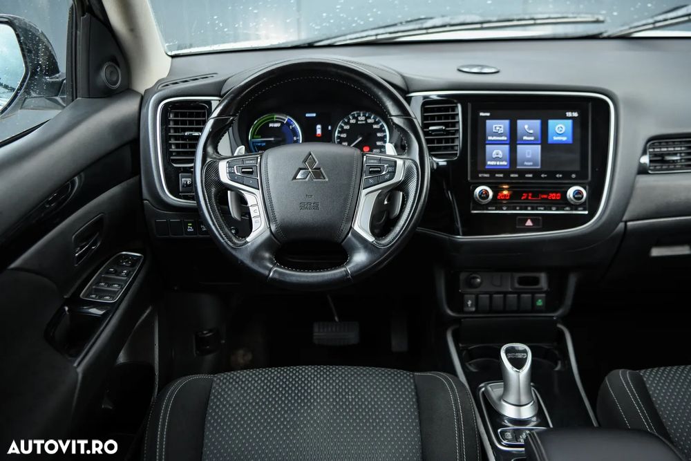 Mitsubishi Outlander 2.4 4WD - 4