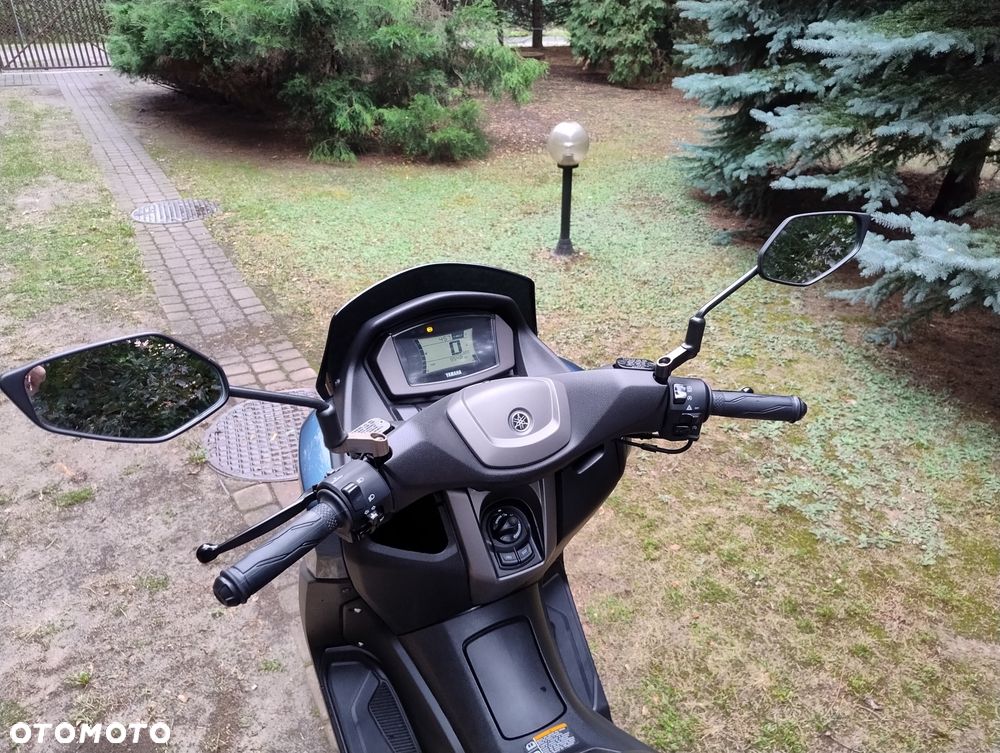 Yamaha NMAX - 8