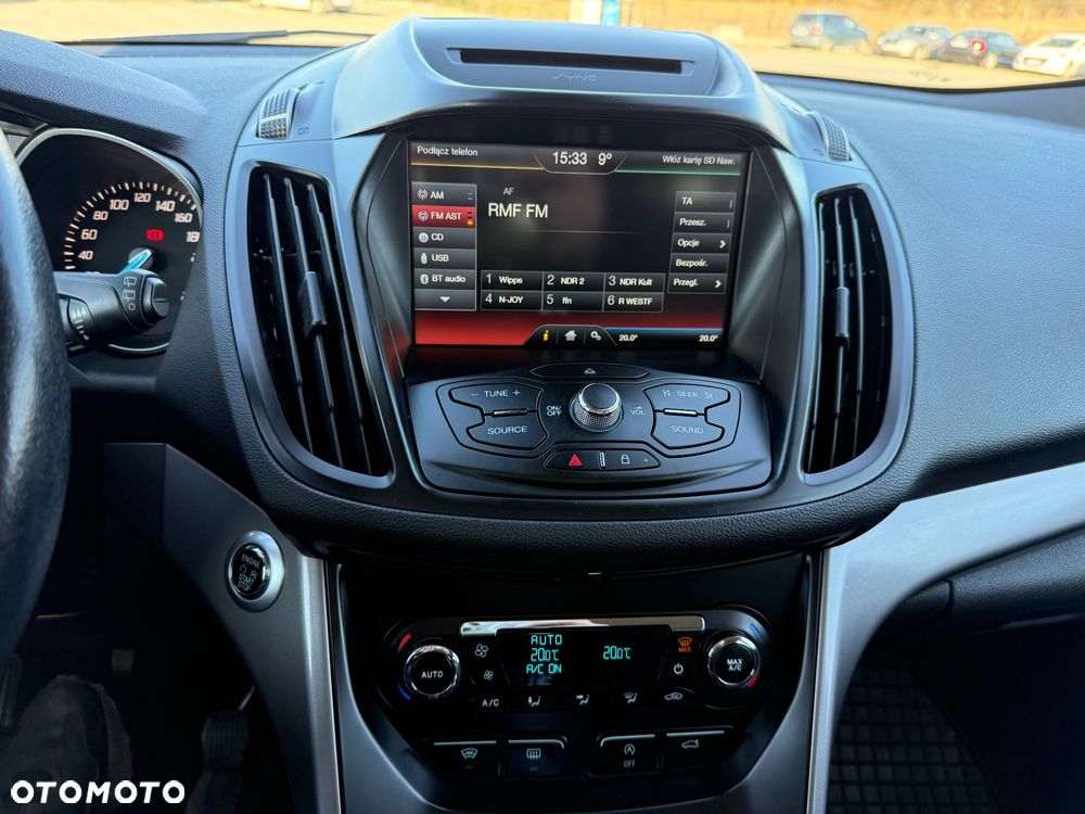 Ford Kuga 1.5 EcoBoost 2x4 Titanium - 23