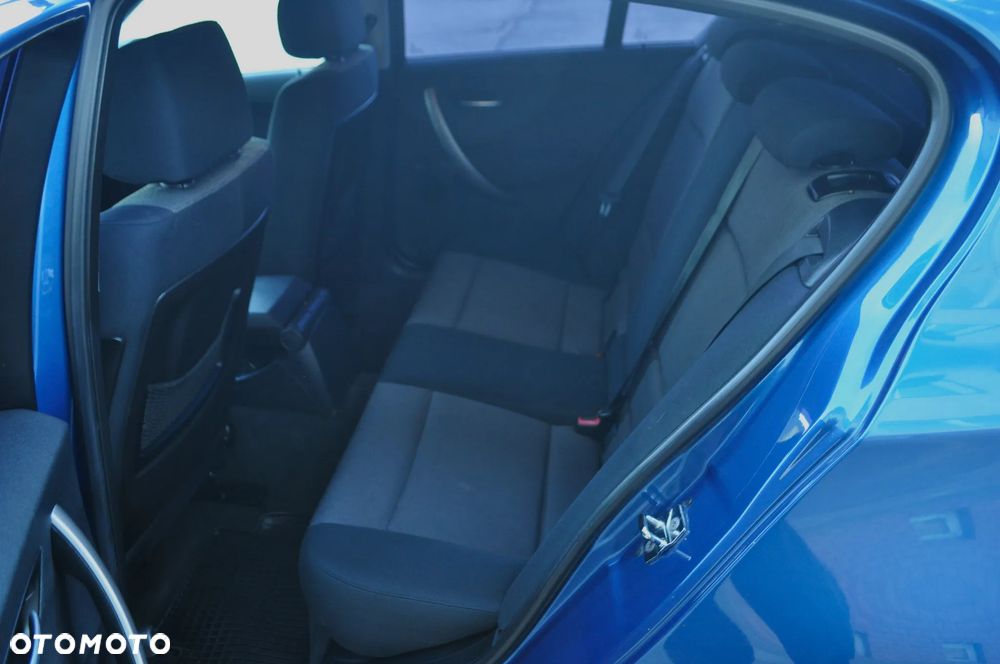 BMW Seria 1 118d - 23