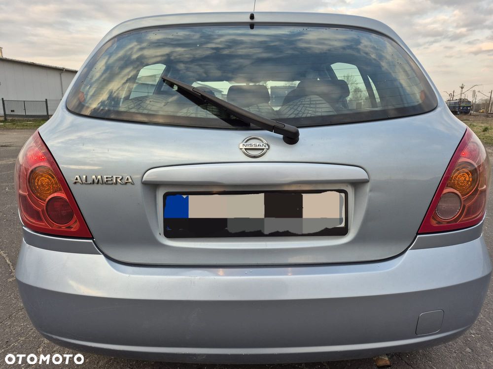 Nissan Almera 1.5 acenta PLUS - 12