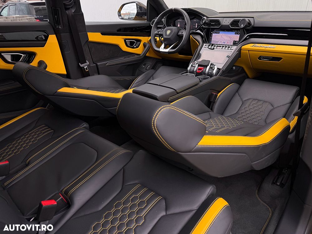 Lamborghini URUS - 27