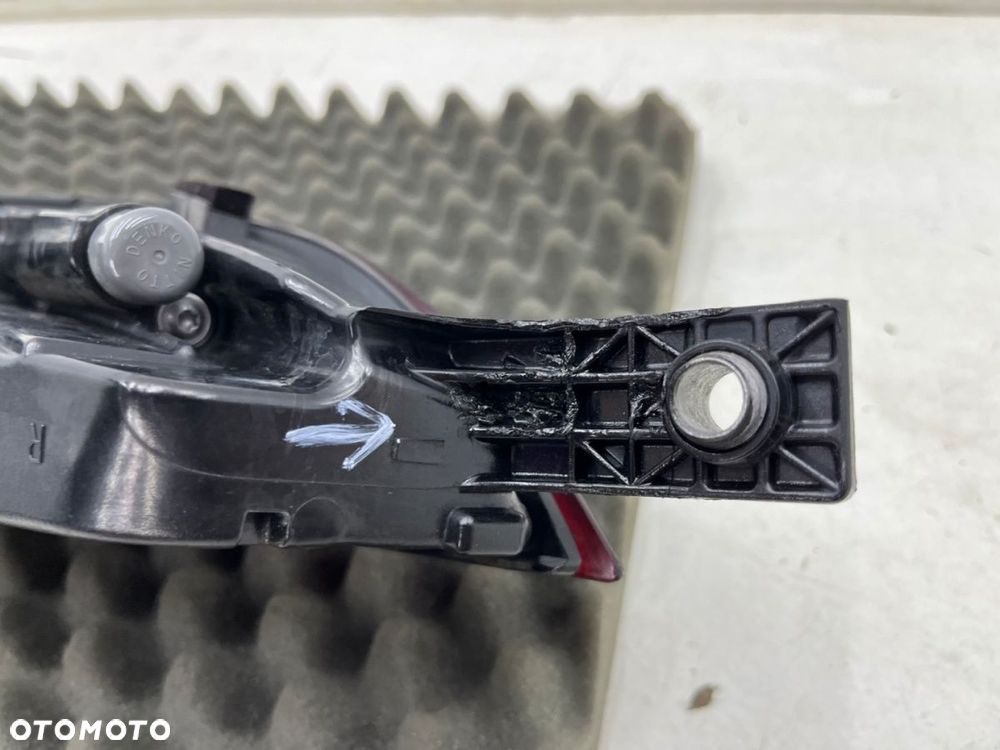 Lampa Porsche Panamera II 971 16-20r. PRAWA tylna w błotnik ORYGINALNA prawy tył Europa 971945092b - 14