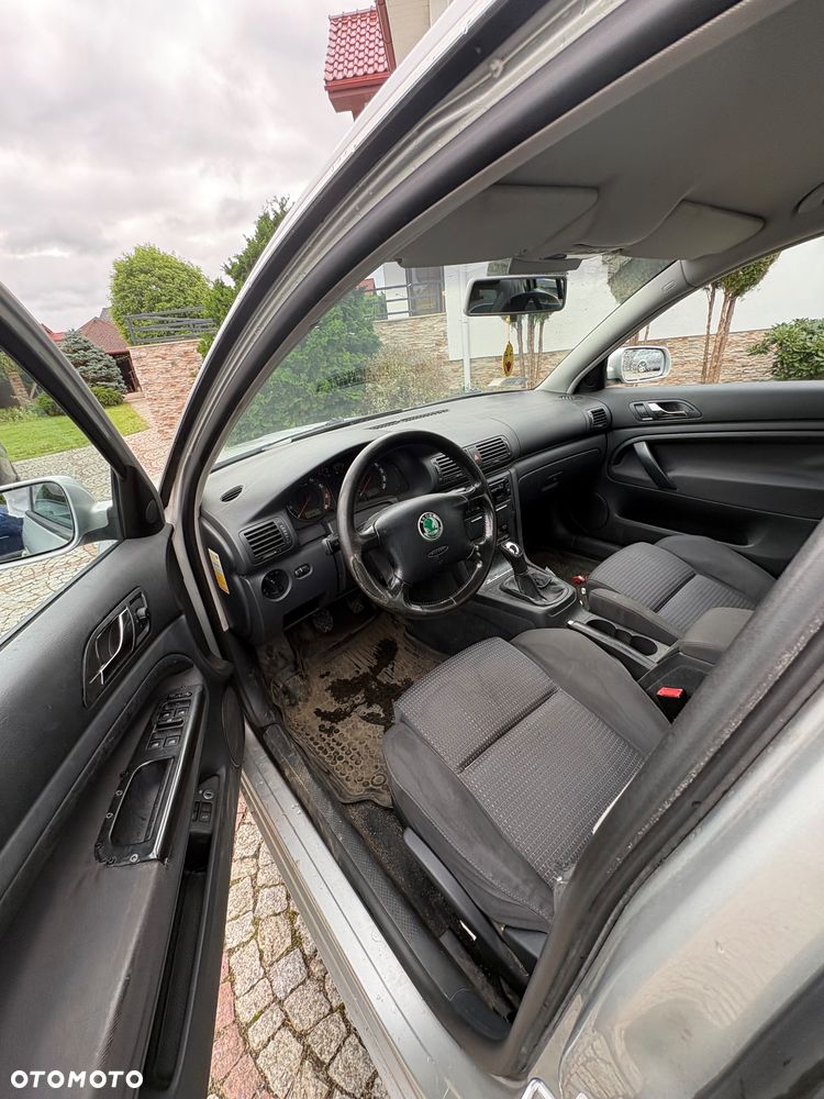 Skoda Superb 1.8 Turbo Elegance - 14