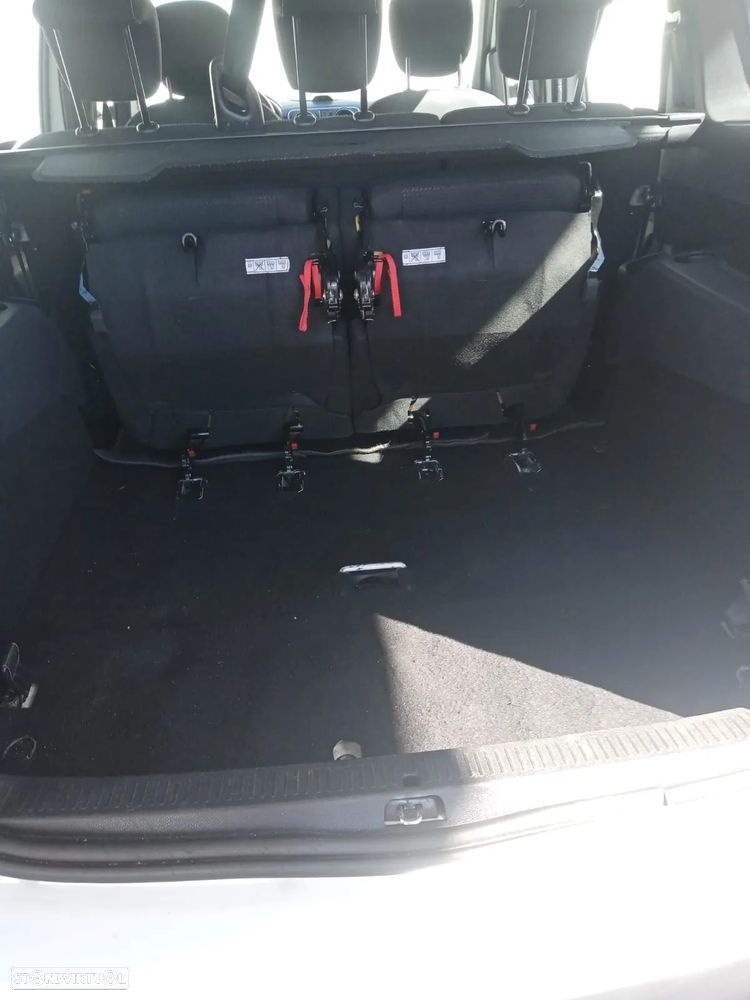 Dacia Lodgy 1.5 dCi Confort 7L - 11
