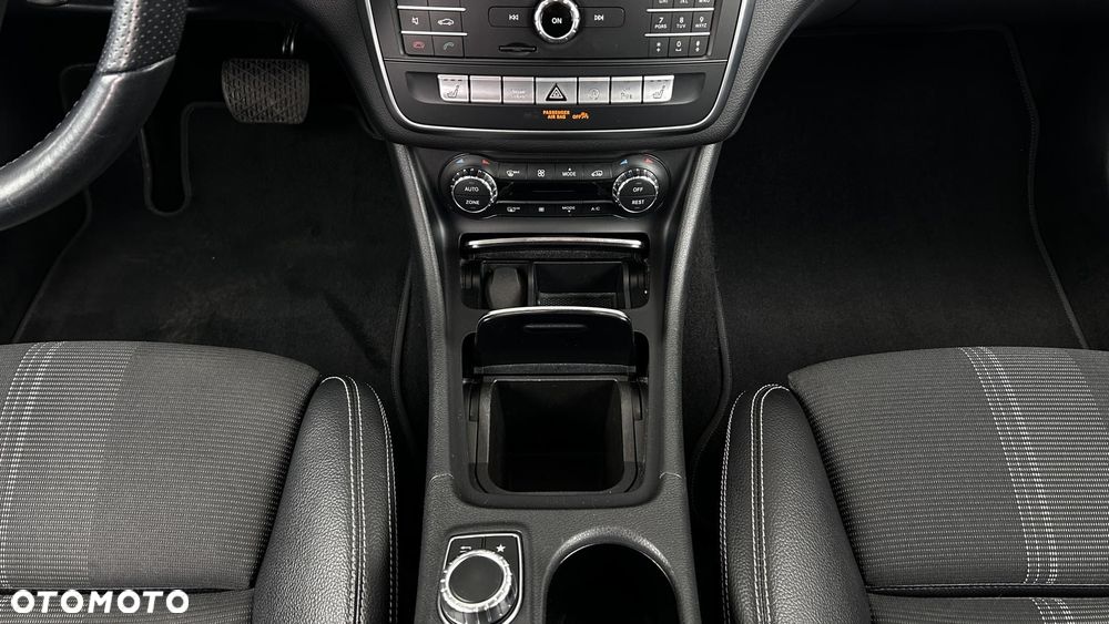 Mercedes-Benz GLA - 19