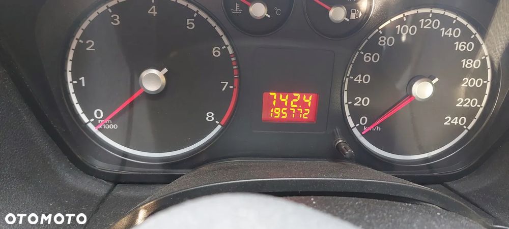 Ford Focus 1.4 Ambiente - 6
