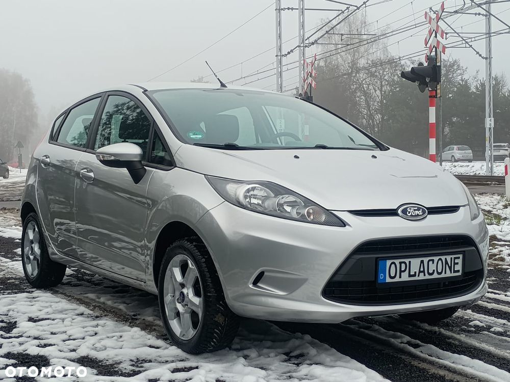 Ford Fiesta 1.25 Celebration - 3