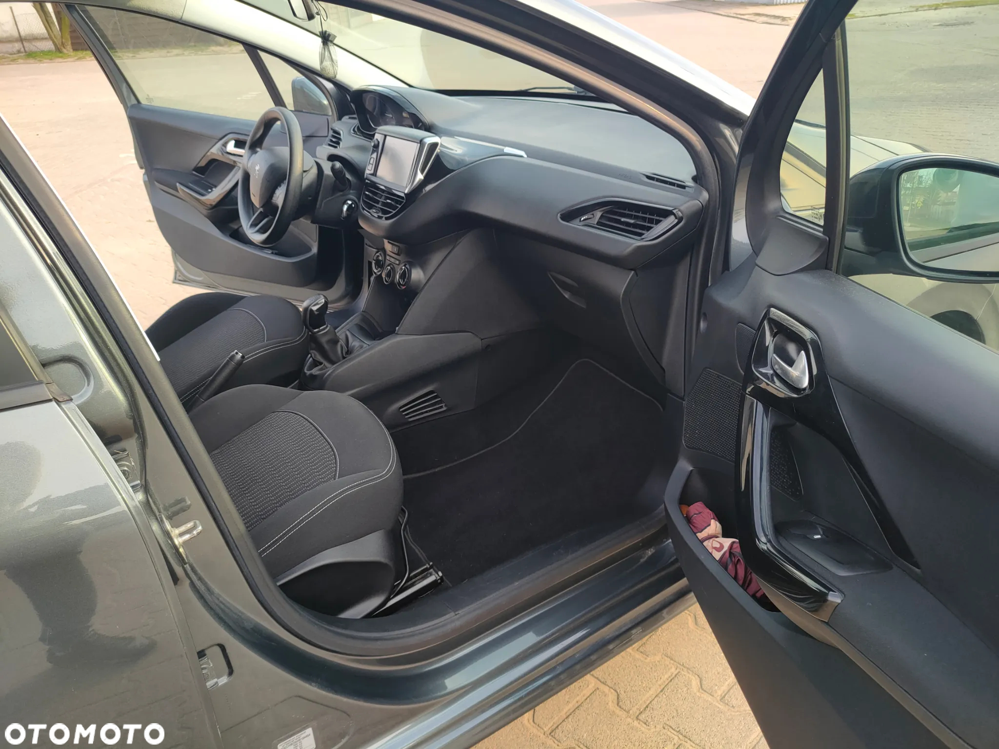 Peugeot 208 1.2 PureTech Active - 11