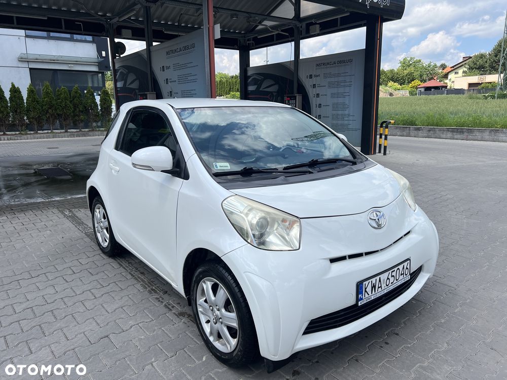 Toyota iQ - 1