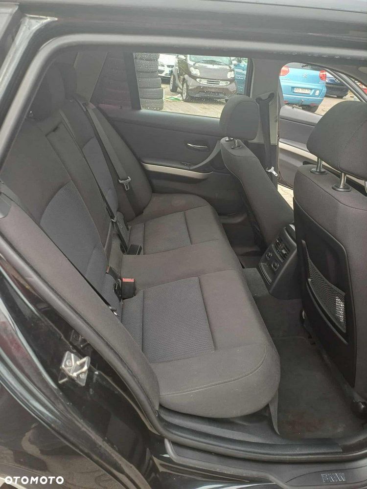 BMW Seria 3 318i Touring Edition Lifestyle - 10