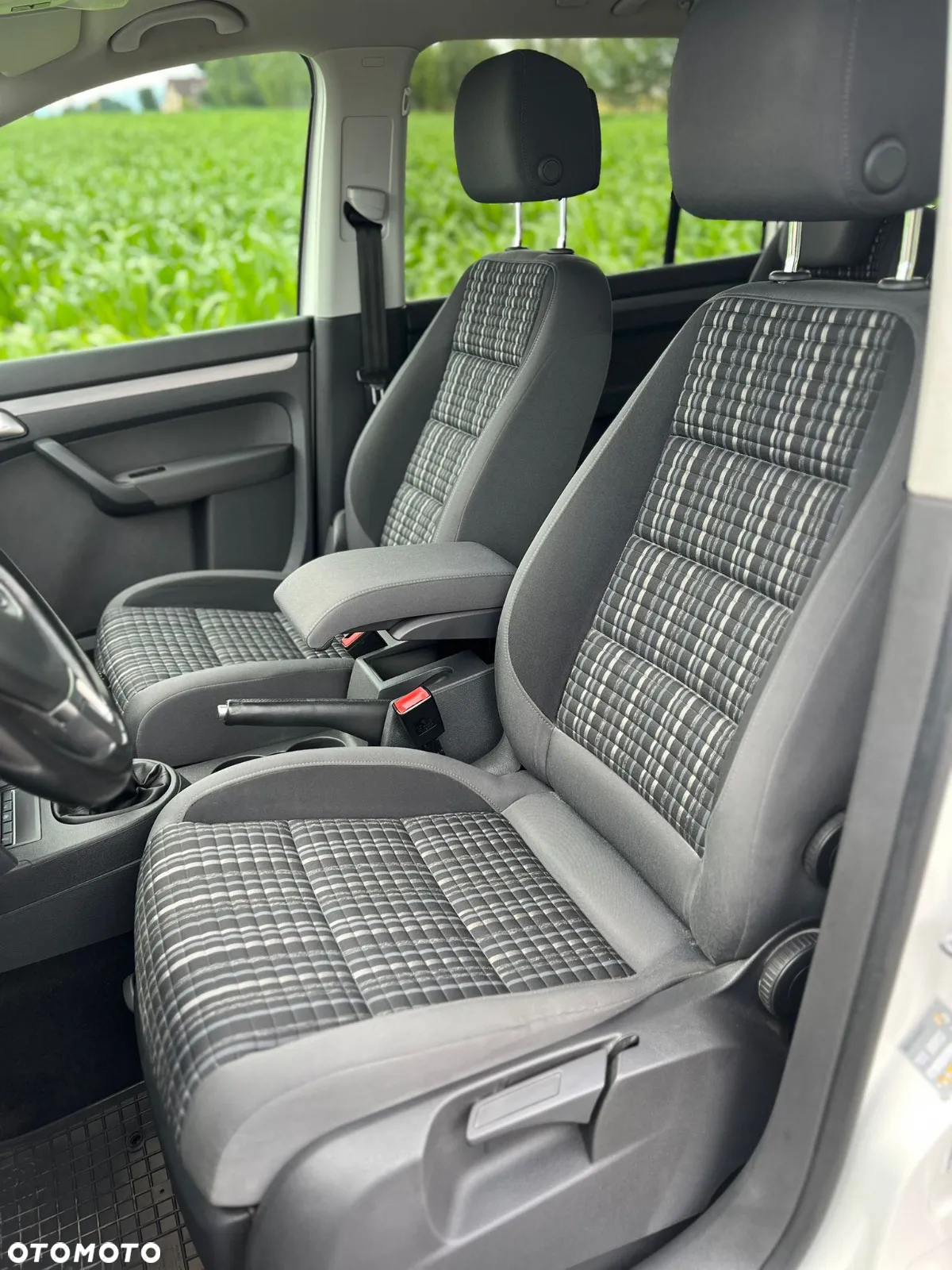 Volkswagen Touran 2.0 TDI DPF Cross - 6