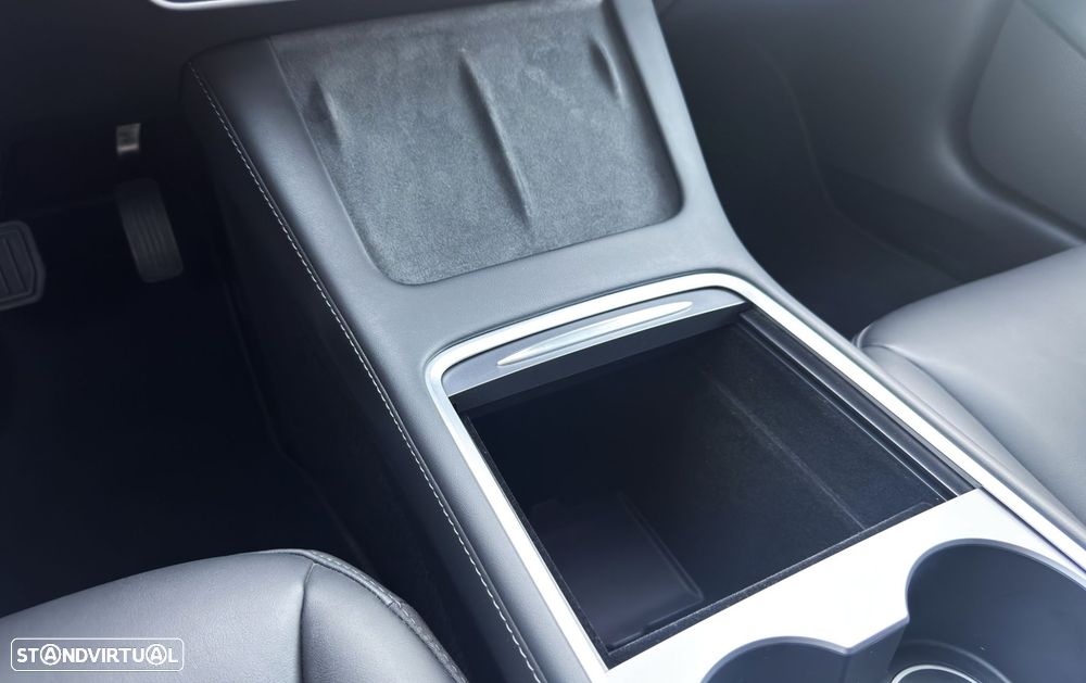 Tesla Model 3 - 30