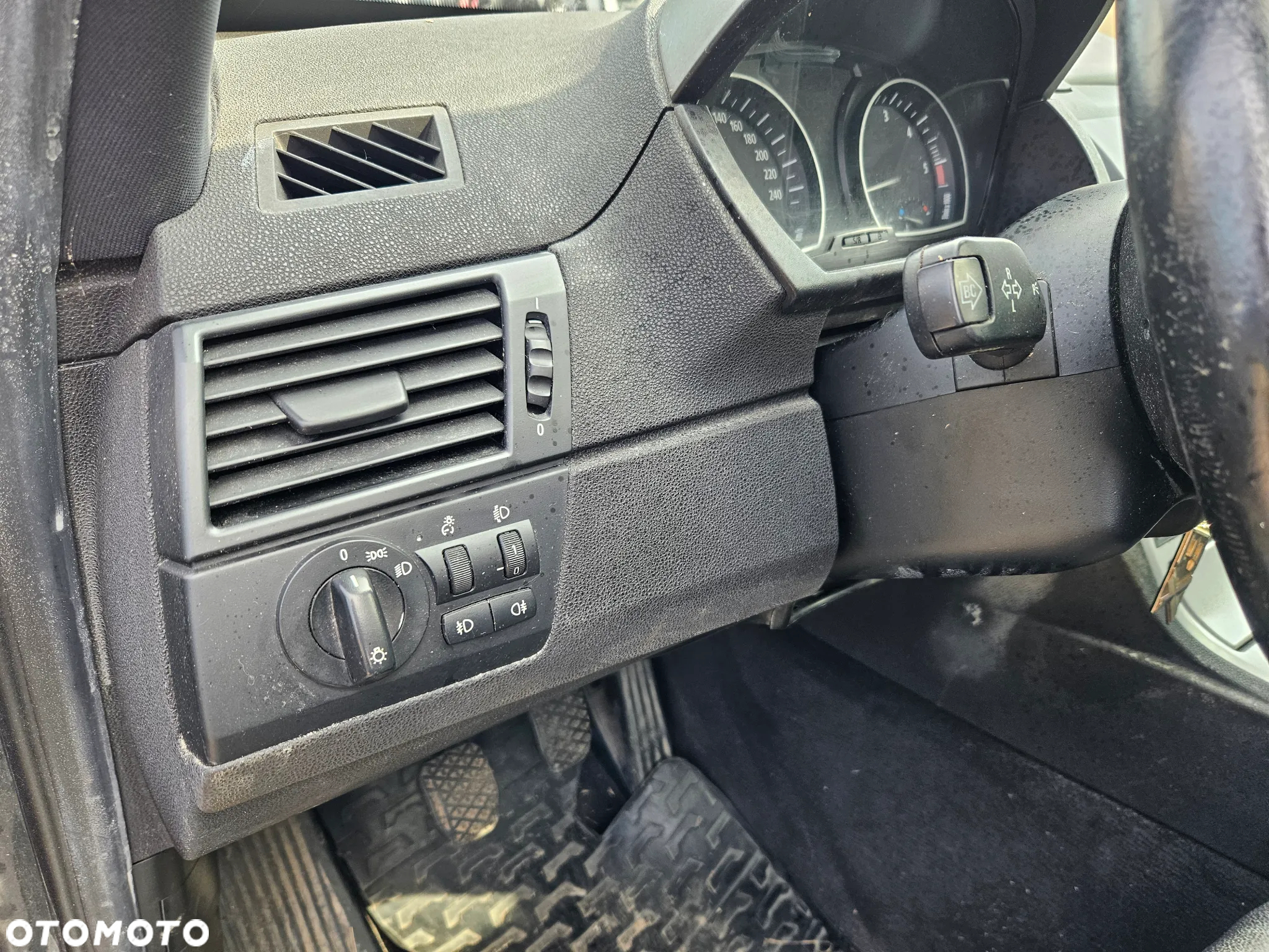 BMW X3 E83 PULPIT DESKA ROZDZIELCZA KONSOLA - 16