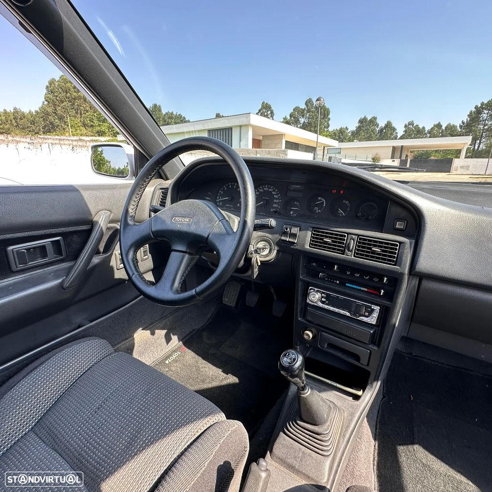 Toyota Corolla - 16