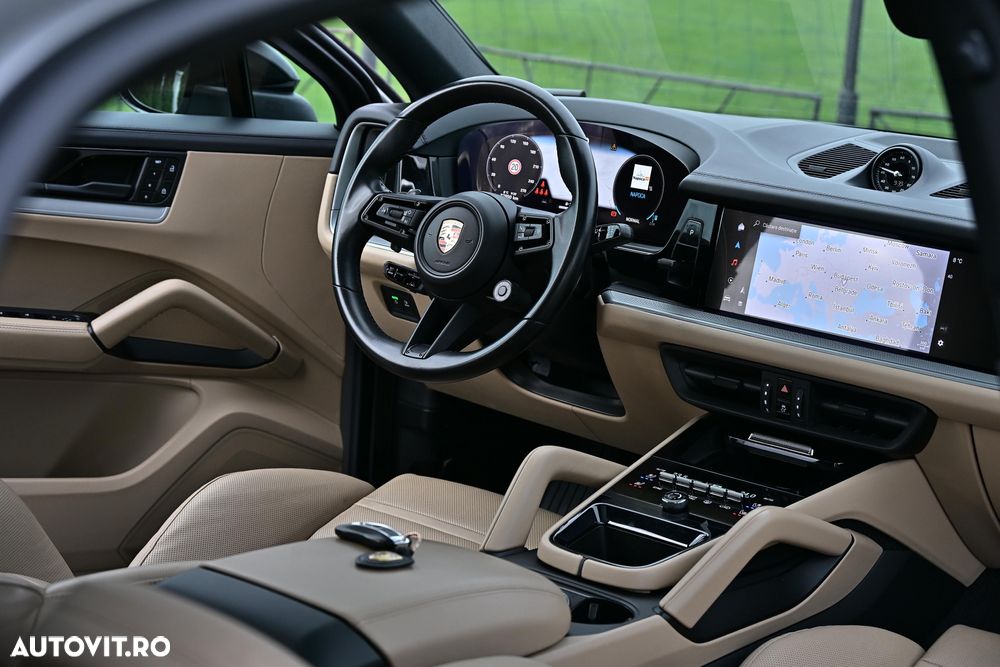 Porsche Cayenne Coupe - 8