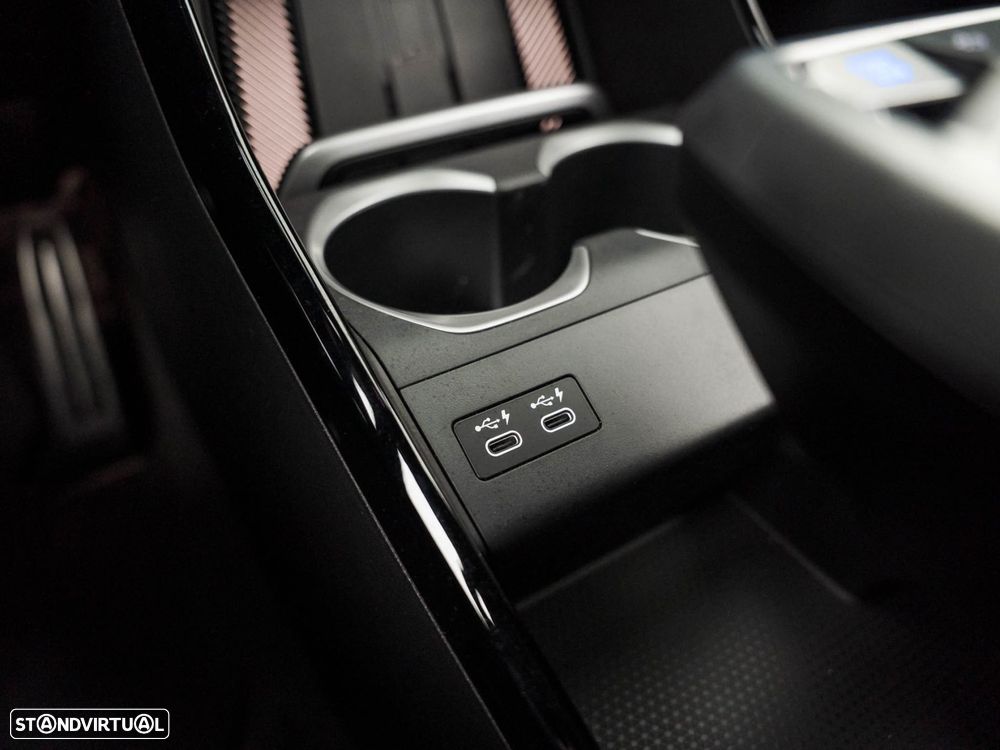BMW iX1 eDrive20 Pack Desportivo M - 26