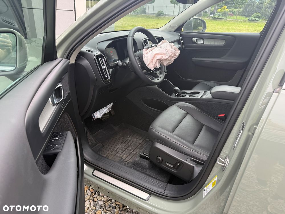 Volvo XC 40 B5 AWD Ultimate Dark - 11