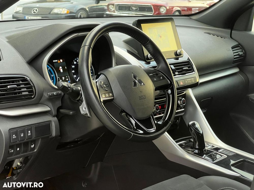 Mitsubishi Eclipse-Cross - 13