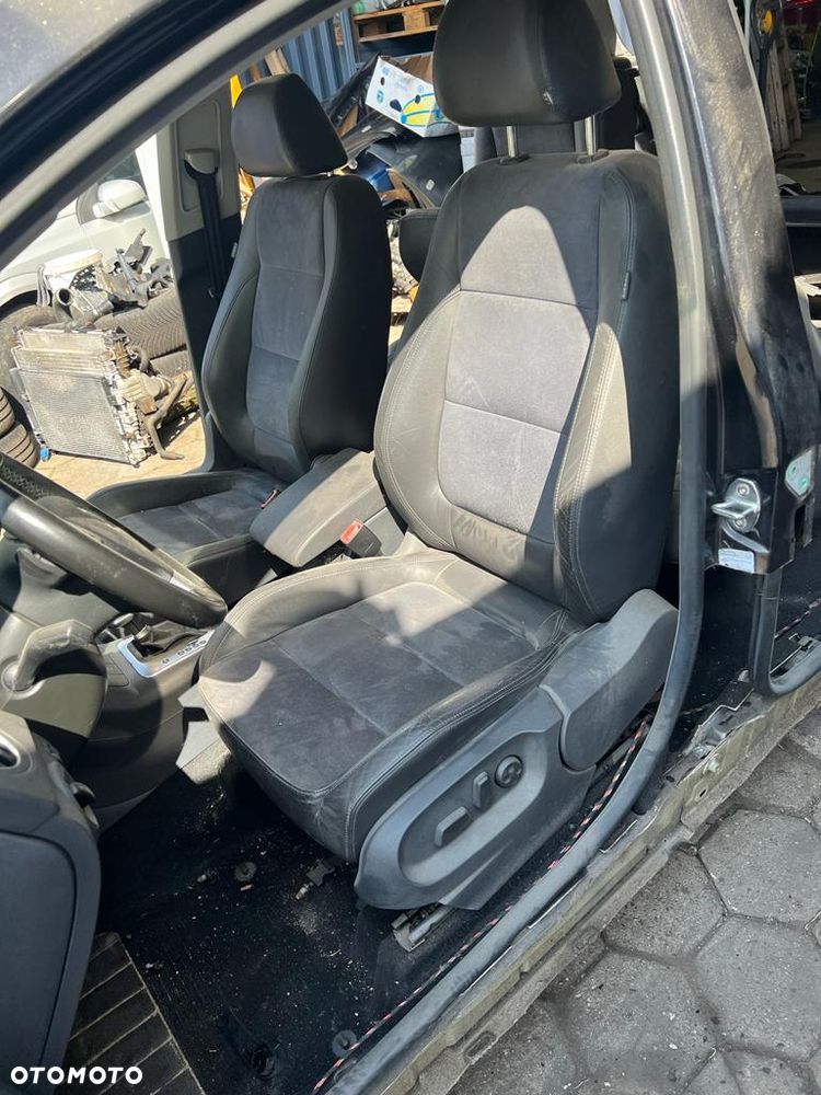 VW GOLF V PLUS TAPICERKA FOTELE KANAPA KPL. EUROPA - 2