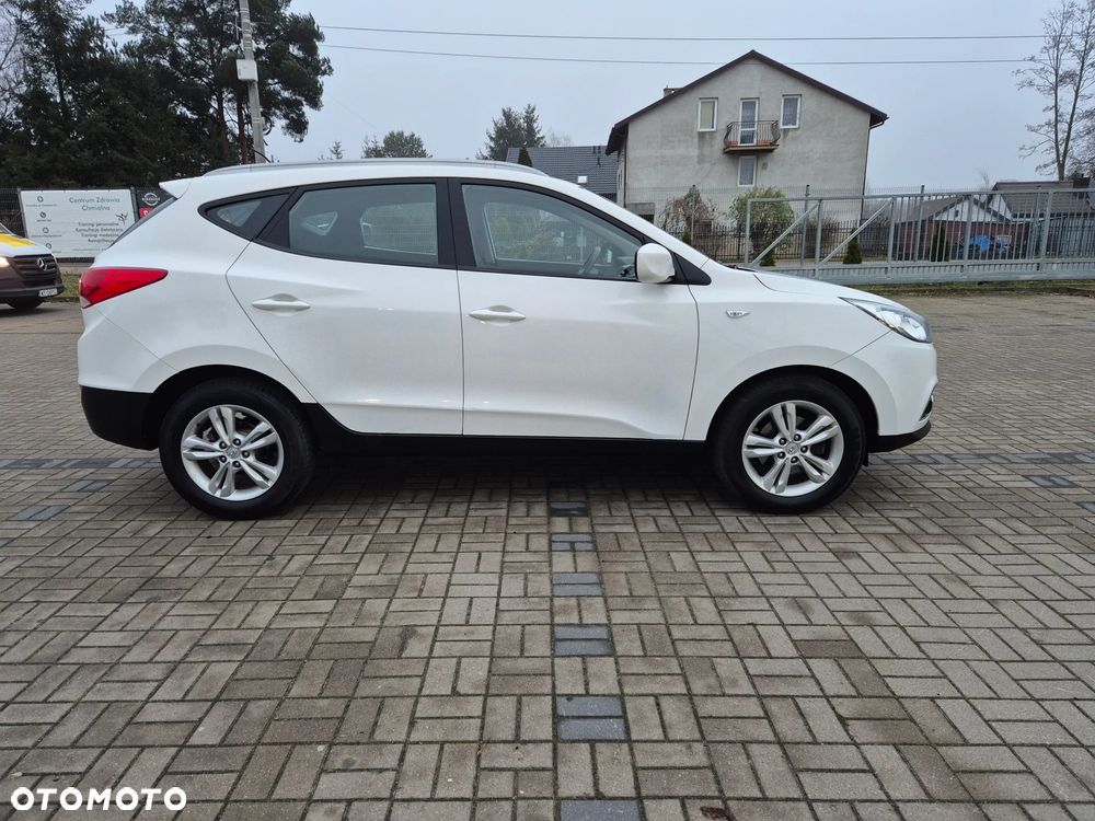 Hyundai ix35 1.6 2WD UEFA EURO 2012 Edition - 17