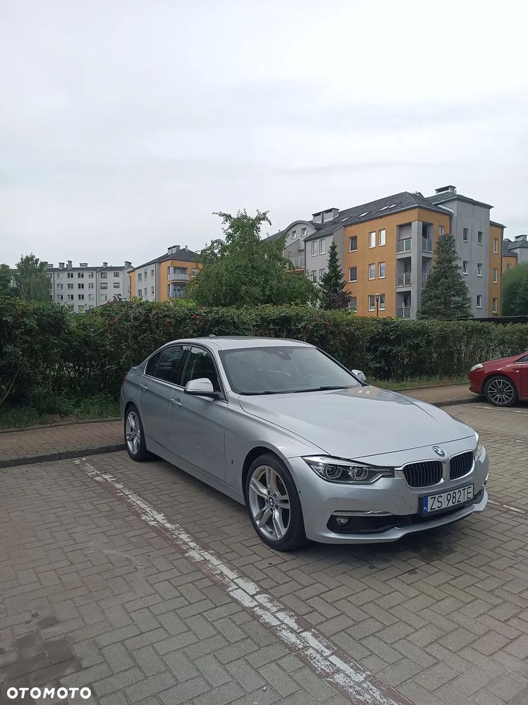 BMW Seria 3 330e iPerformance Luxury Line - 32