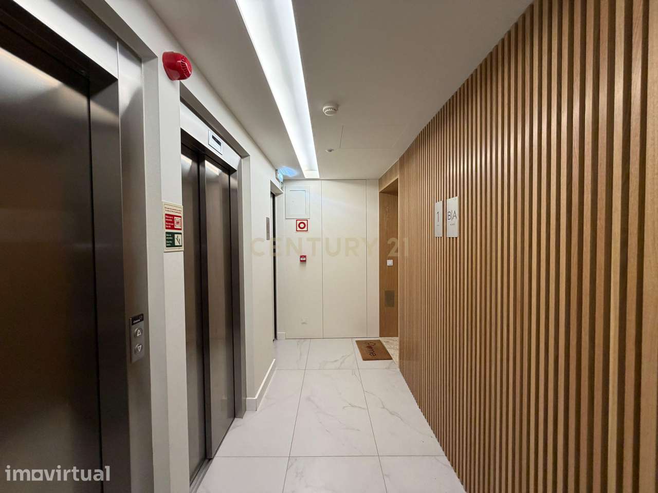 Luxuoso Apartamento T3 com Vista Rio com parqueamento no Seixal - Grande imagem: 4/28