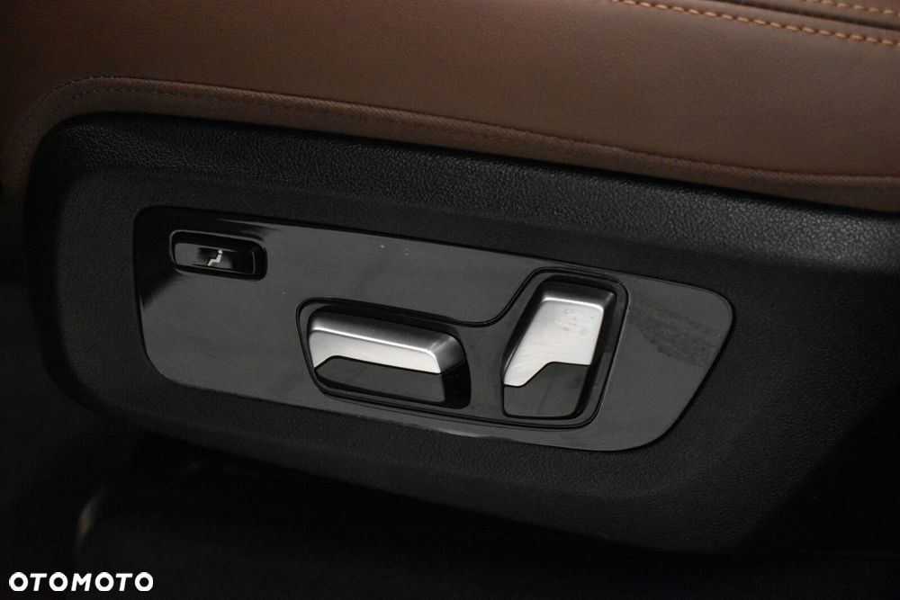 BMW X7 - 29