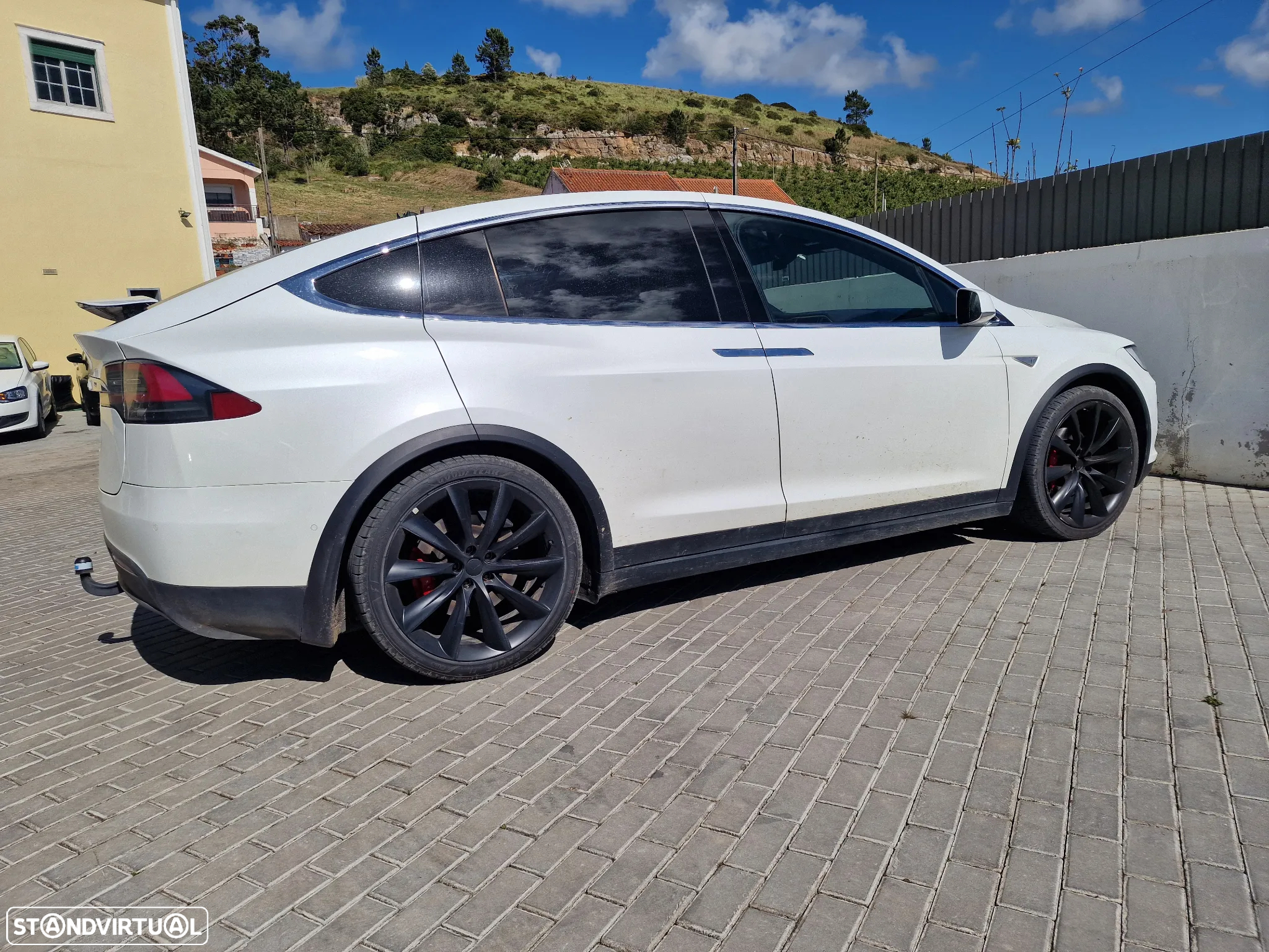 Tesla Model X P100D - 12