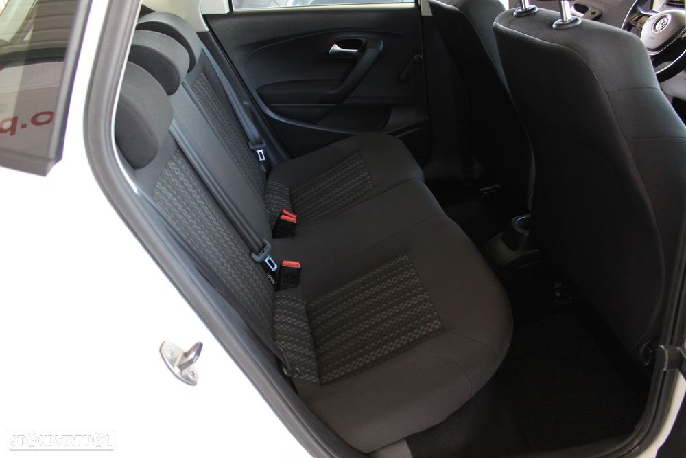 VW Polo 1.0 Trendline - 19