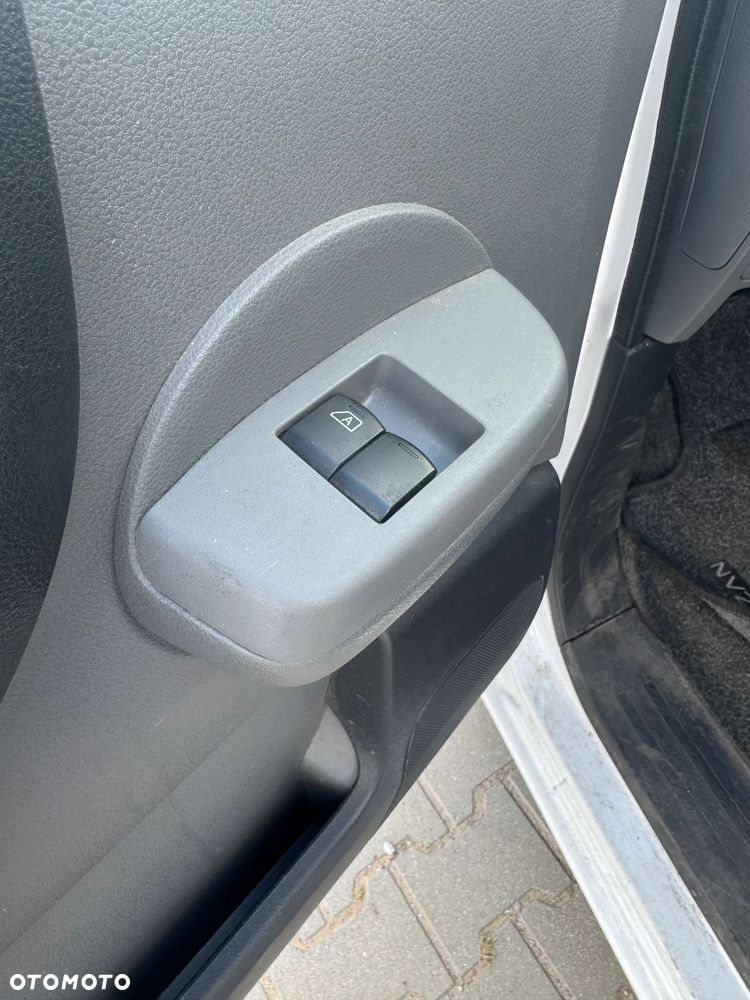 Nissan NV200 - 14