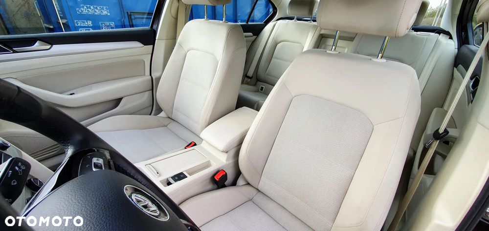 Volkswagen Passat 1.4 TSI BMT ACT Comfortline - 4