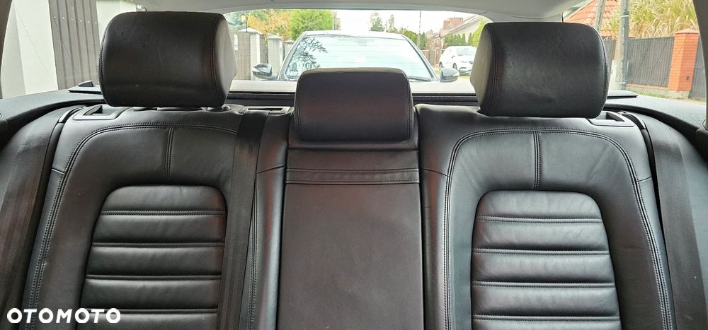 Volkswagen Passat - 28