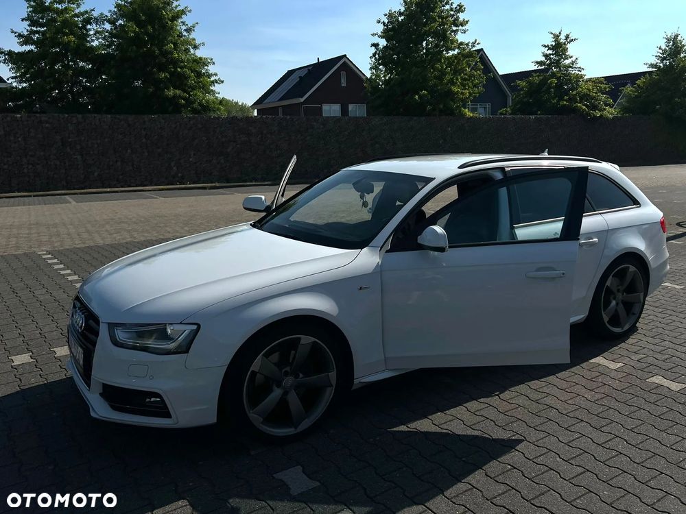 Audi A4 Avant 2.0 TDI DPF multitronic S line Sportpaket - 4