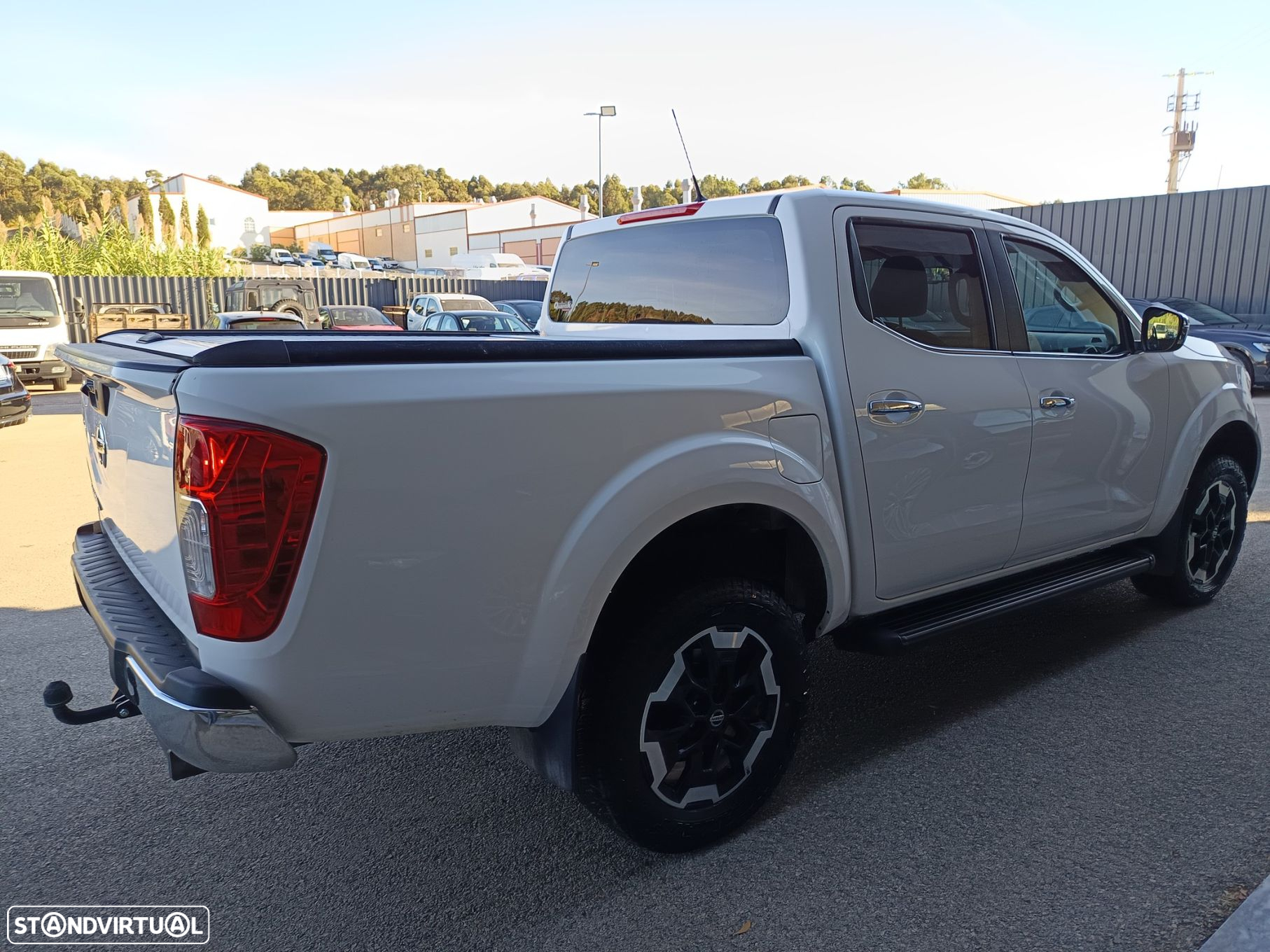 Nissan Navara 2.3 dCi CD 4WD N-Connecta Nav - 6