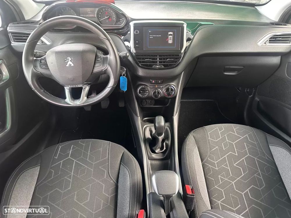 Peugeot 2008 BlueHDi 100 STOP & START Active - 11