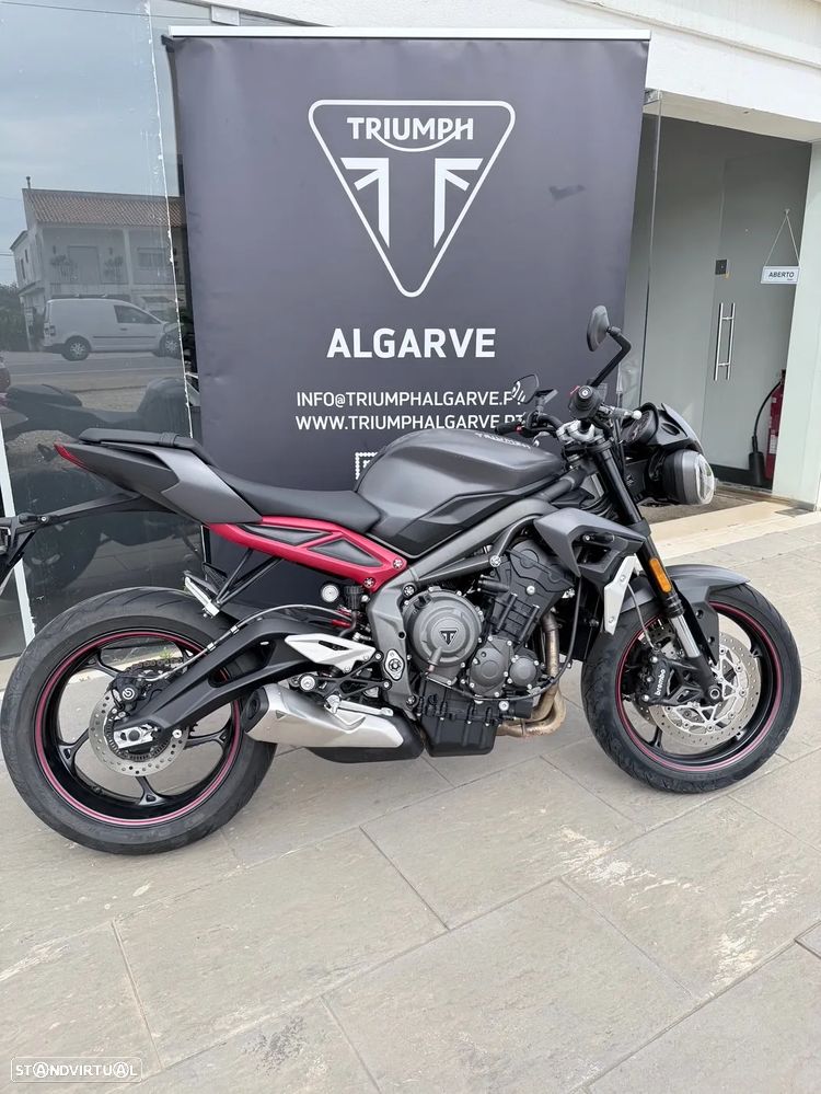 Triumph Street Triple R - 1