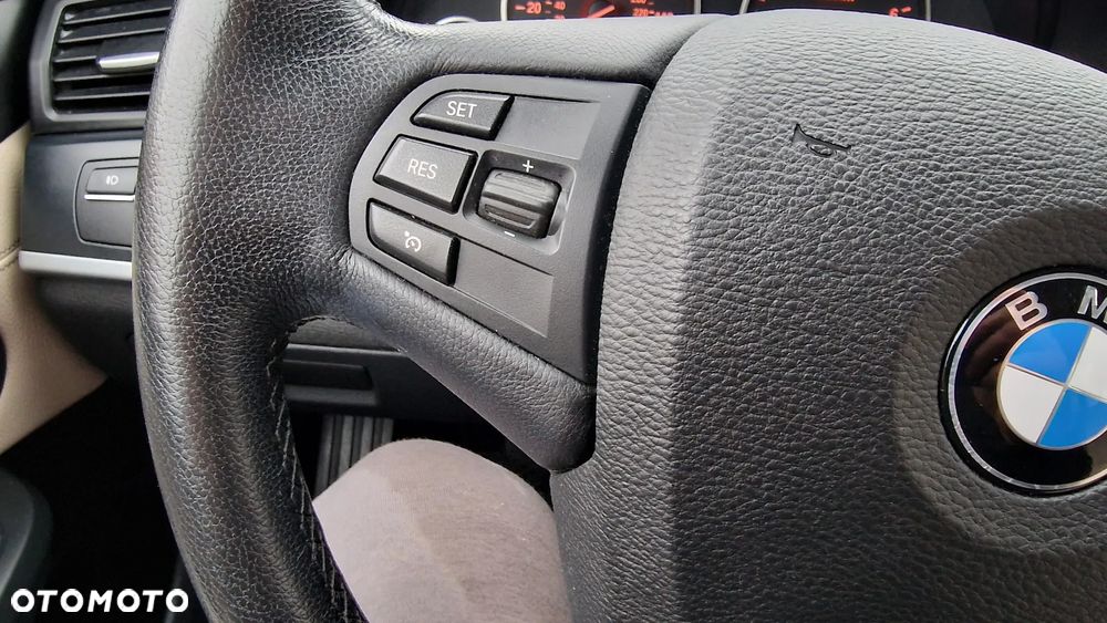 BMW X3 28i xDrive - 22