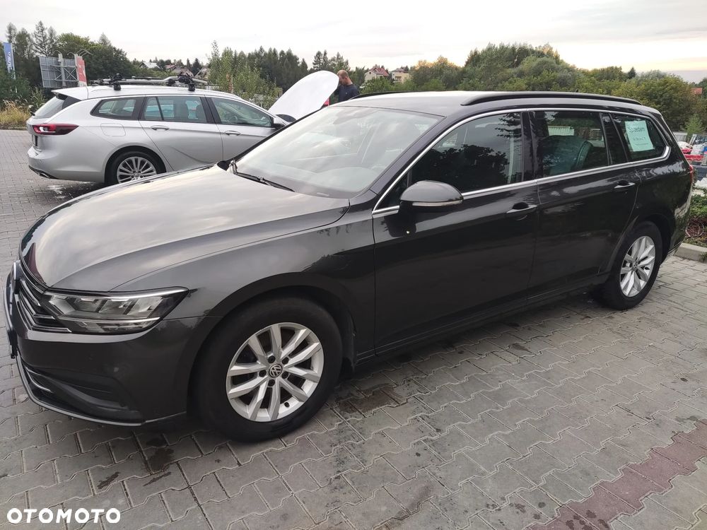 Volkswagen Passat 2.0 TDI EVO Business DSG - 2