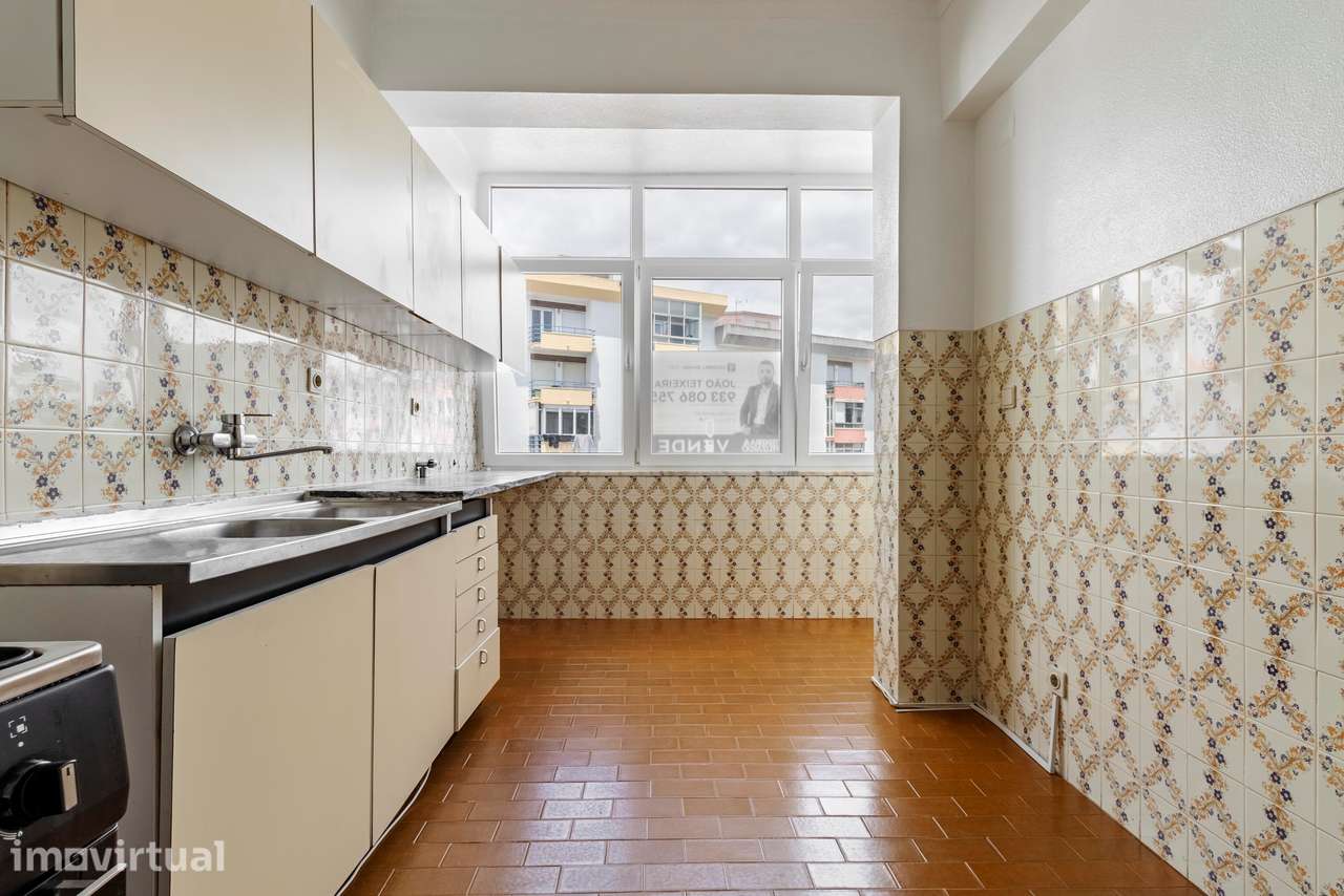 Apartamento T2+1 c/ 2 Marquises em Rio de Mouro, Sintra - Grande imagem: 3/46