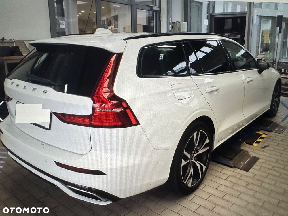 Volvo V60 T6 AWD Recharge Geartronic RDesign - 4