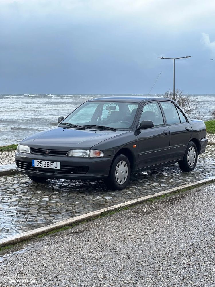 Mitsubishi Lancer 1300 GLXi - 2