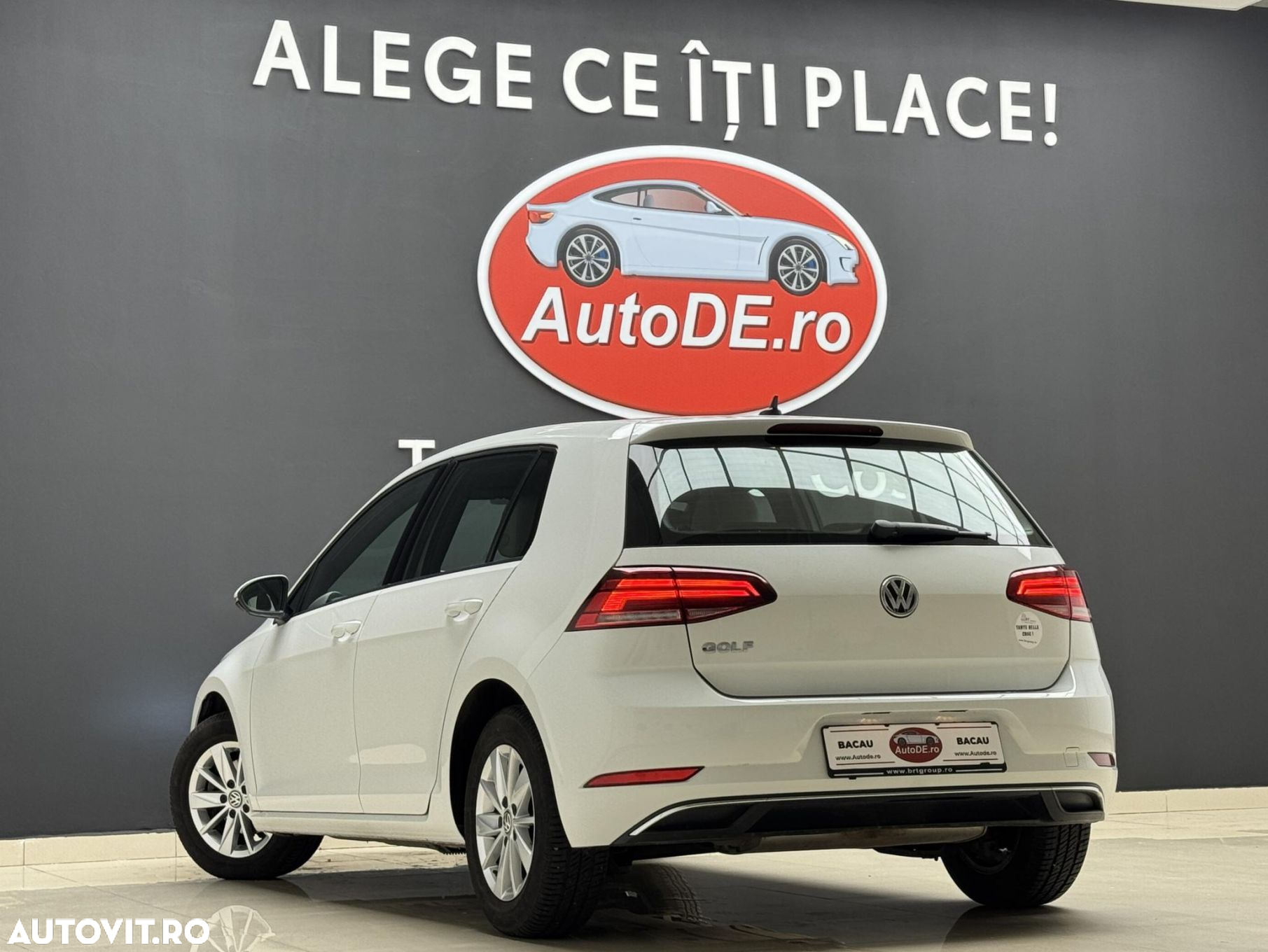 Volkswagen Golf - 3