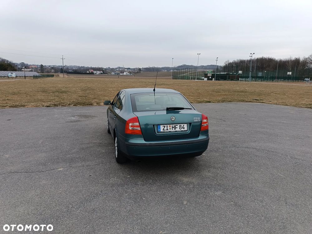 Skoda Octavia 1.6 Elegance - 5