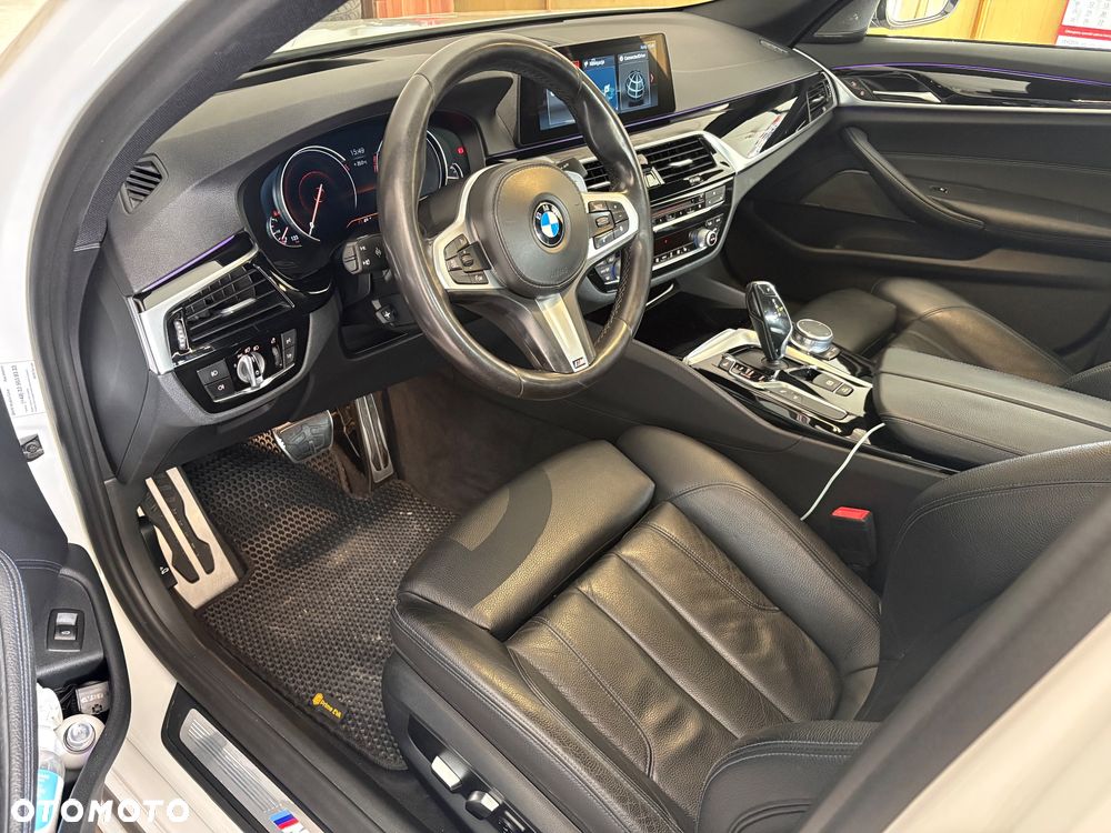 BMW Seria 5 530i xDrive M Sport sport - 16