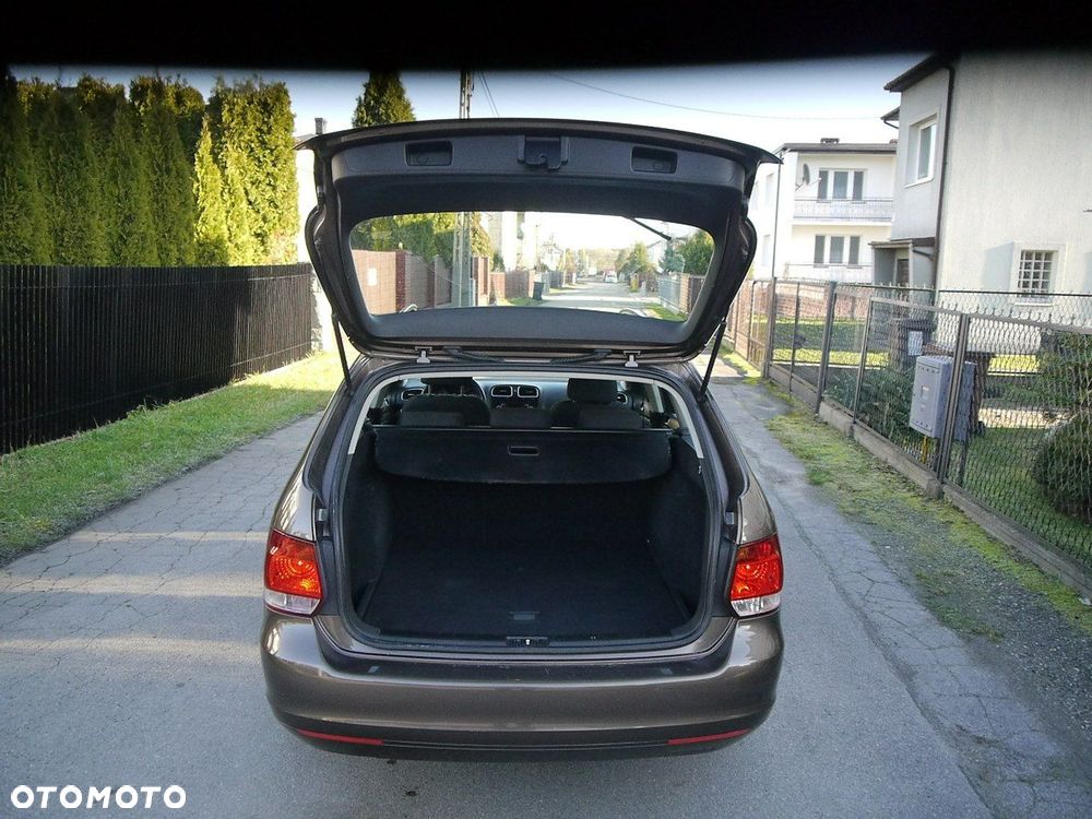 Volkswagen Golf Variant - 13