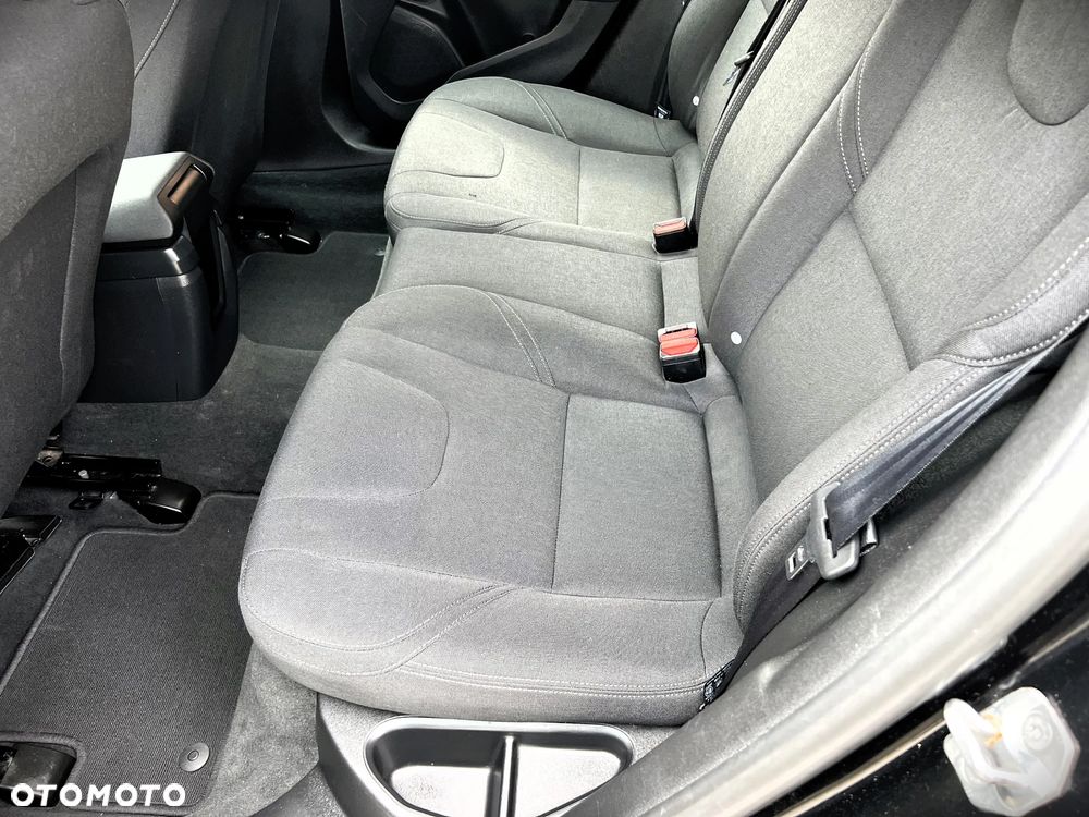 Volvo V40 D2 - 10
